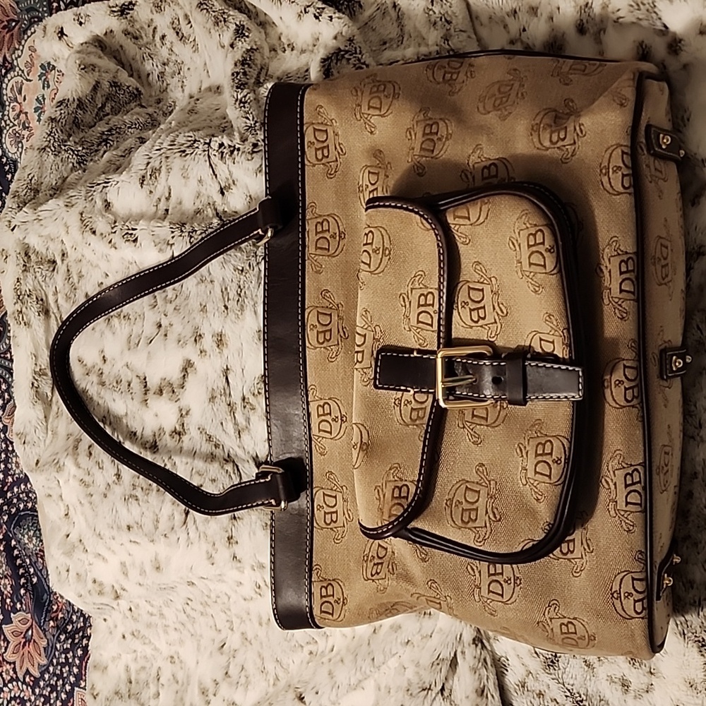 Dooney & Bourke Shoulder Bag